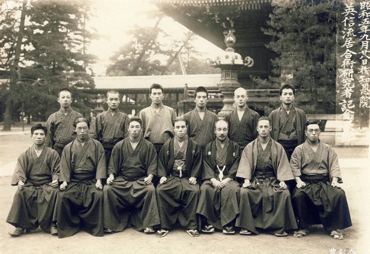 Yamauchi Toyotake Hoken Sensei with students